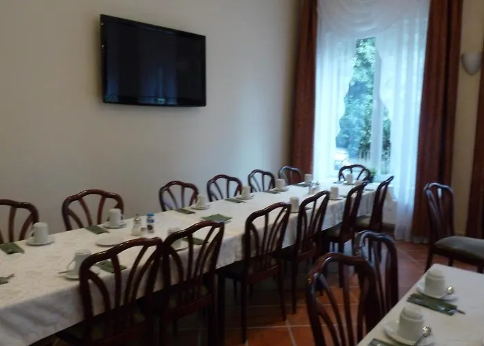 Hotel 66